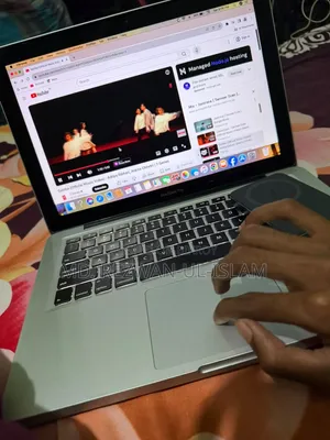 Laptop Apple MacBook 2012 8GB Intel Core i5 HDD 500GB