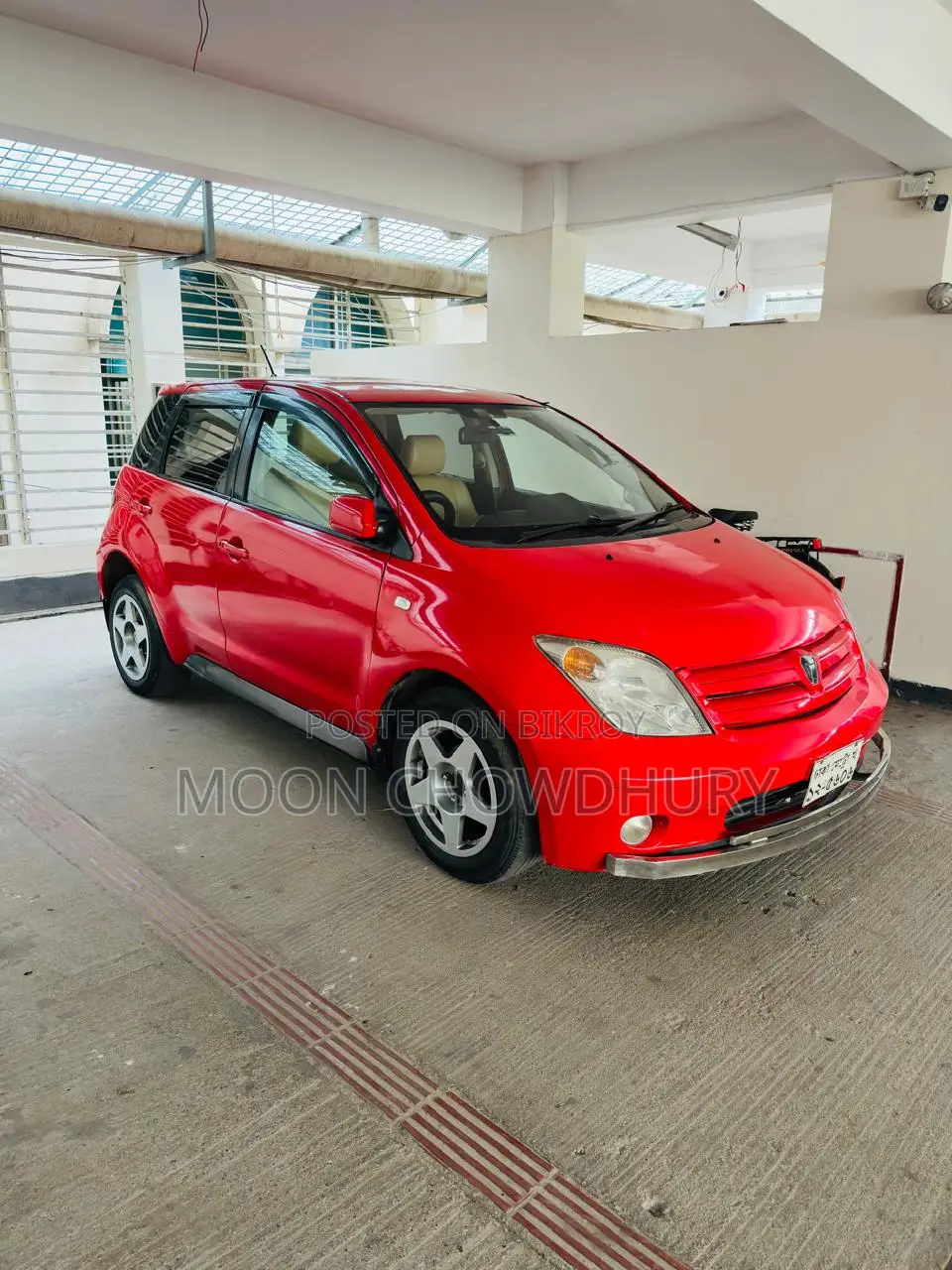 Toyota IST 2004 Red