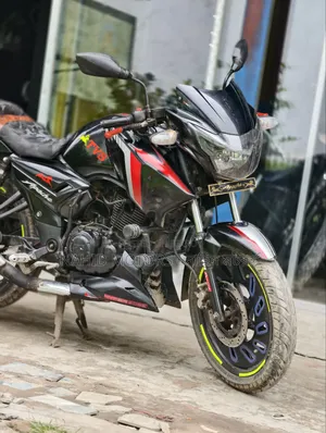 TVS Apache RTR 160 2V 2015 Black