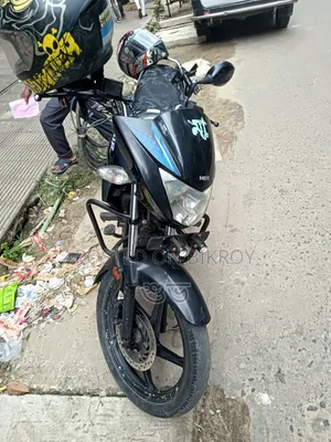 Hero Glamour 2018 Black
