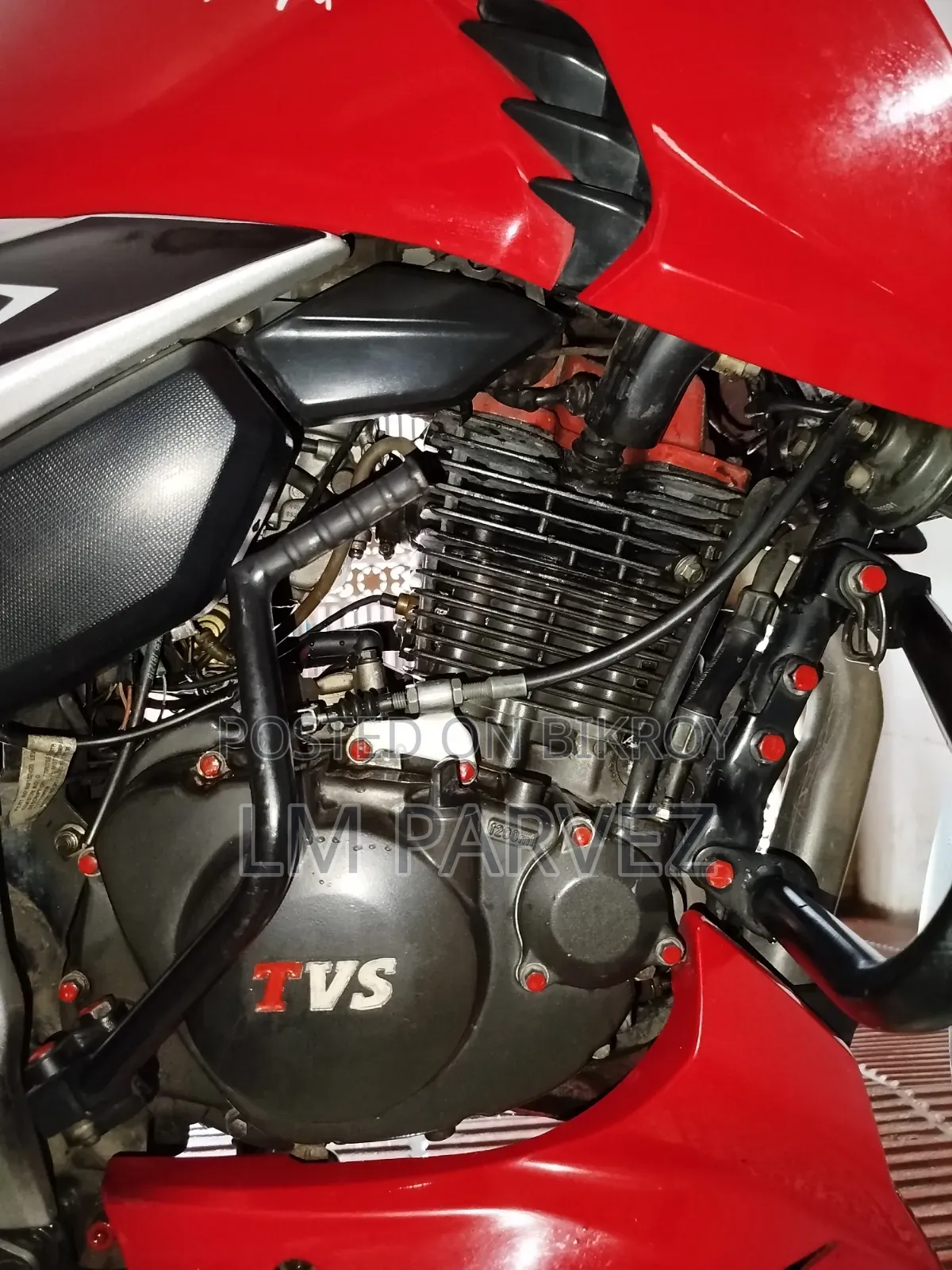 TVS Apache RTR 160 4V 2020 Red
