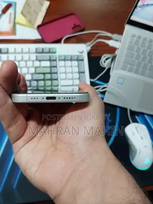 Apple iPhone 16 128 GB White