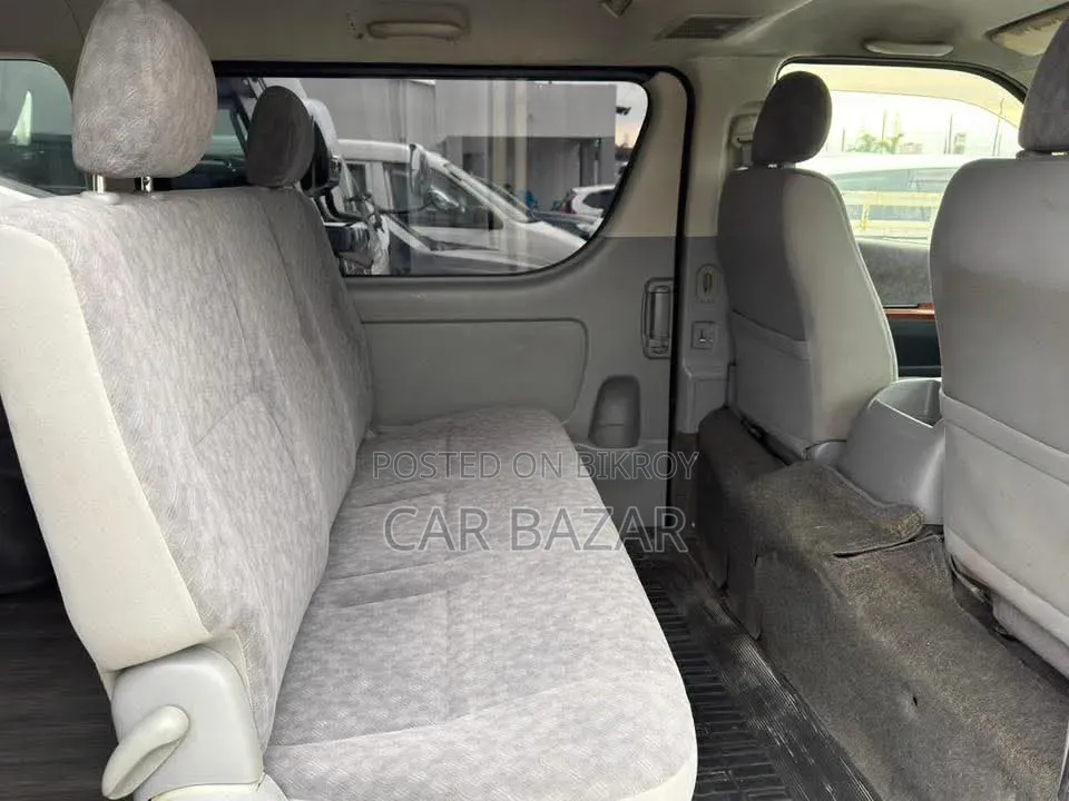 Toyota HiAce 2007 Black
