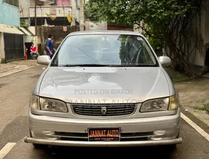 Toyota Corolla 1.6 Sedan 1997 Silver