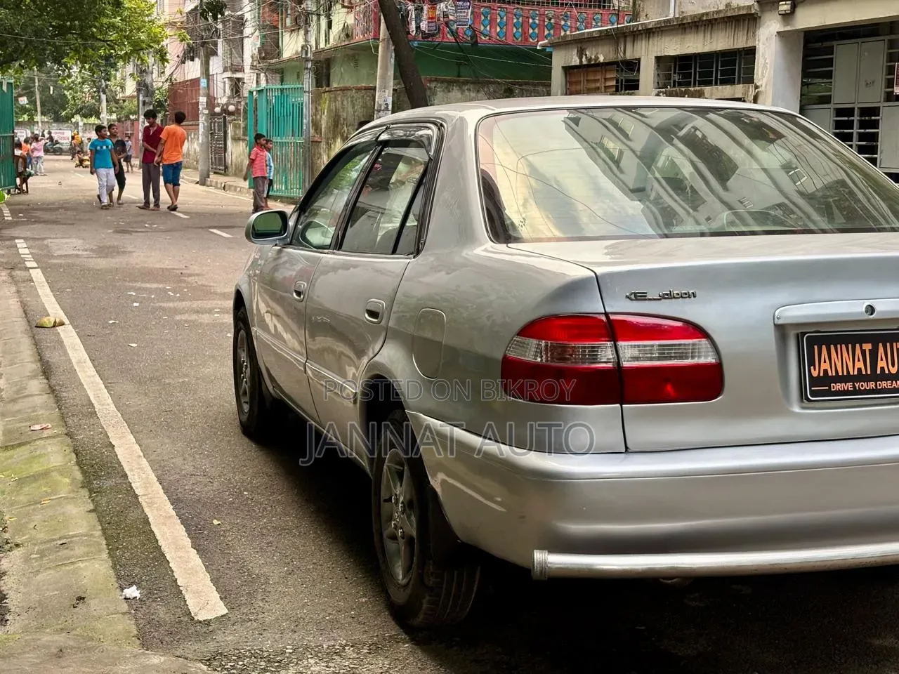 Toyota Corolla 1.6 Sedan 1997 Silver