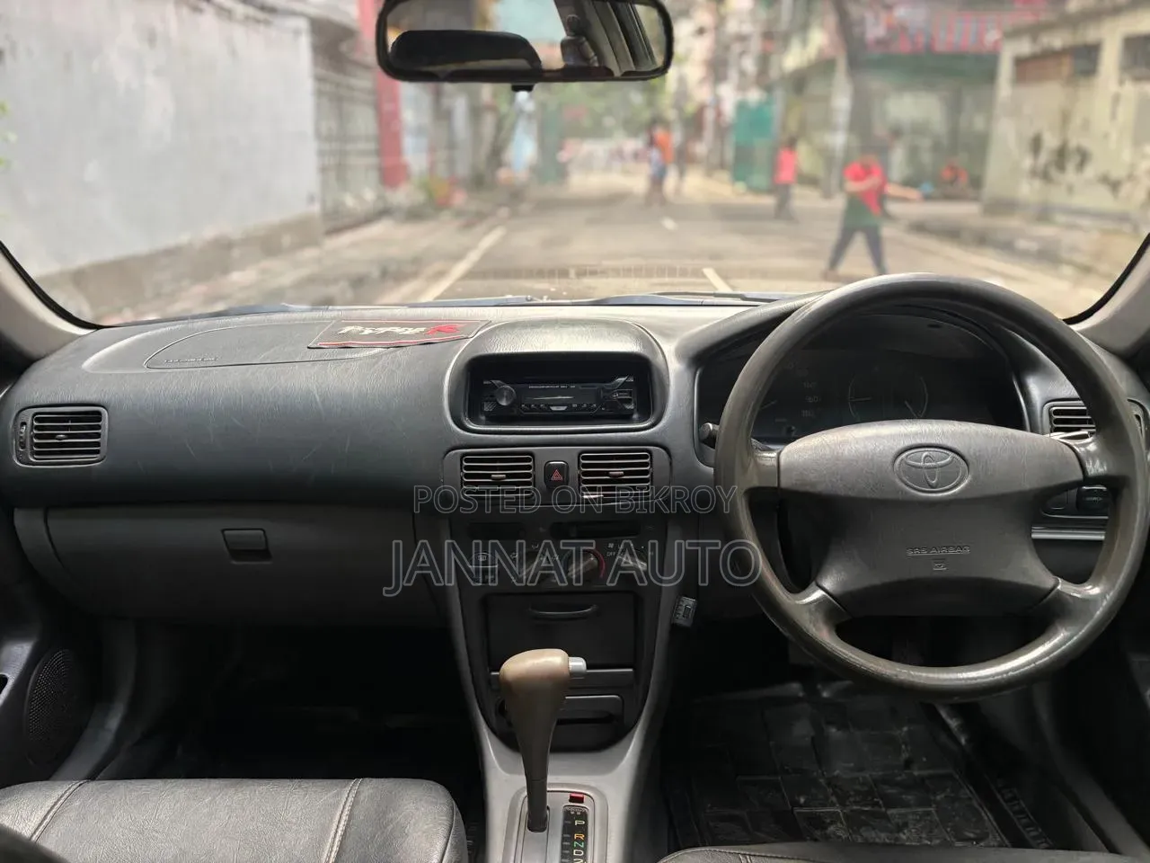 Toyota Corolla 1.6 Sedan 1997 Silver