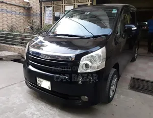 Toyota Noah 2.0 158hp FWD (7 Seater) 2009 Black