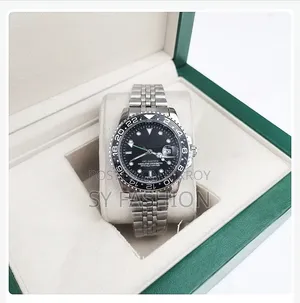 Replica Watch Model Gl28 Mimicking a Rolex Luxury Sports Watch