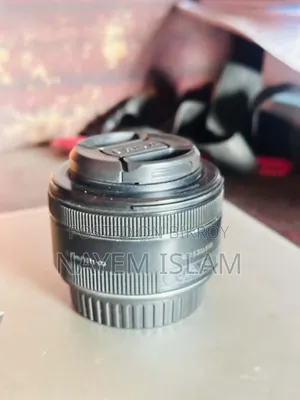 Canon Eos 200D + Lence