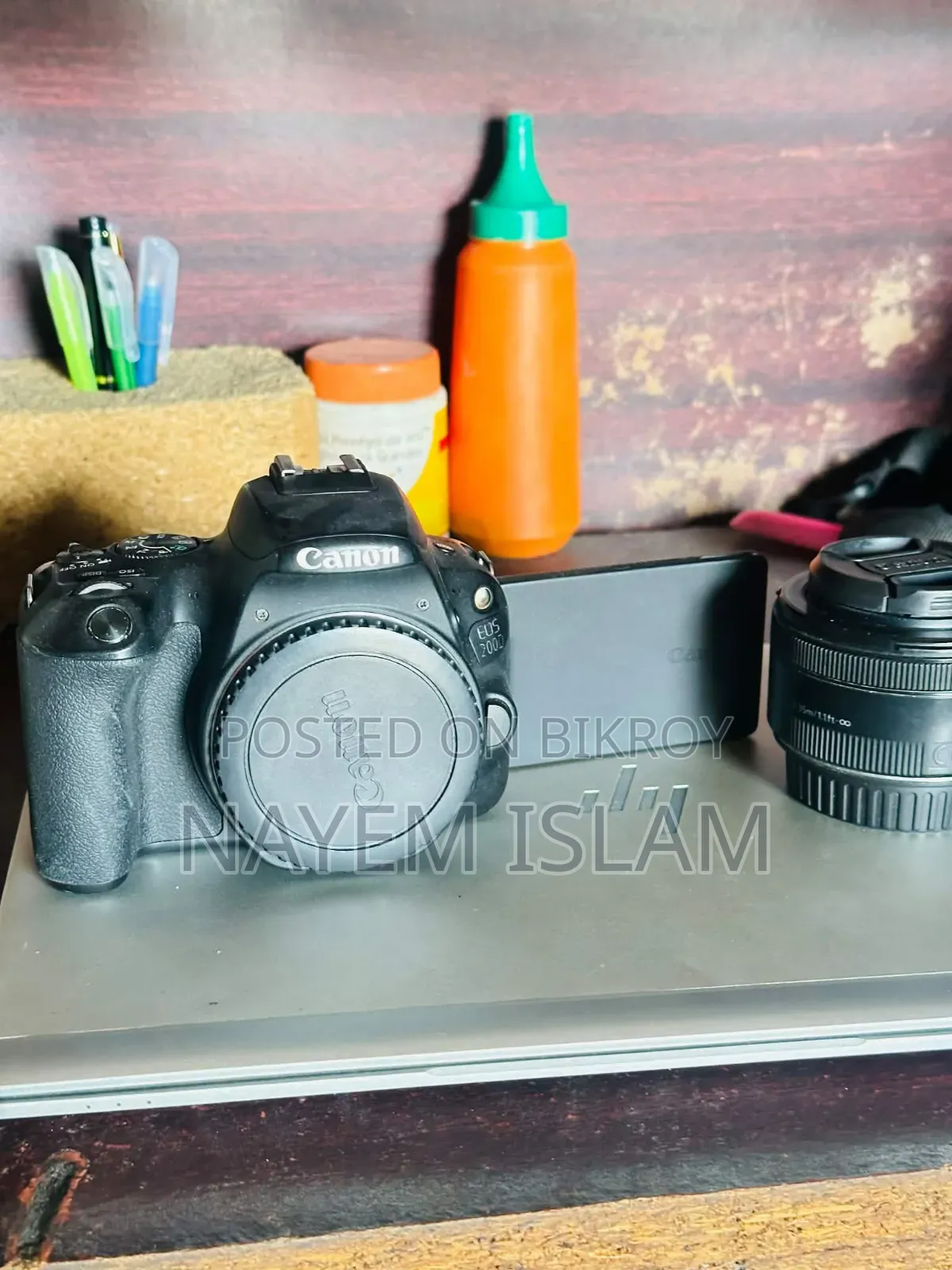 Canon Eos 200D + Lence
