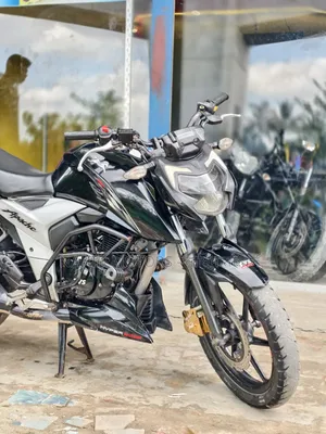 TVS Apache 160 4V 2023 Black