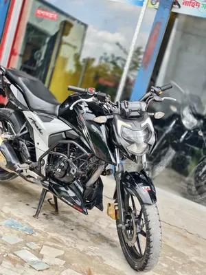 TVS Apache 160 4V 2023 Black