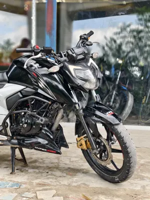 TVS Apache 160 4V 2023 Black