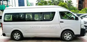 Toyota HiAce 2021 Silver