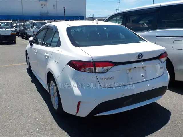 Toyota Corolla 2021 White