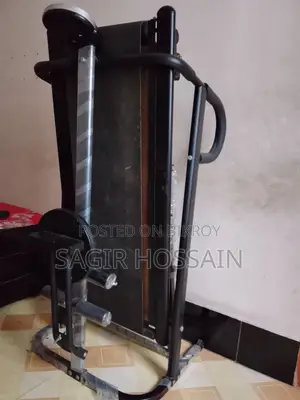 একটা ট্রেডমিল বিক্রি হবে।