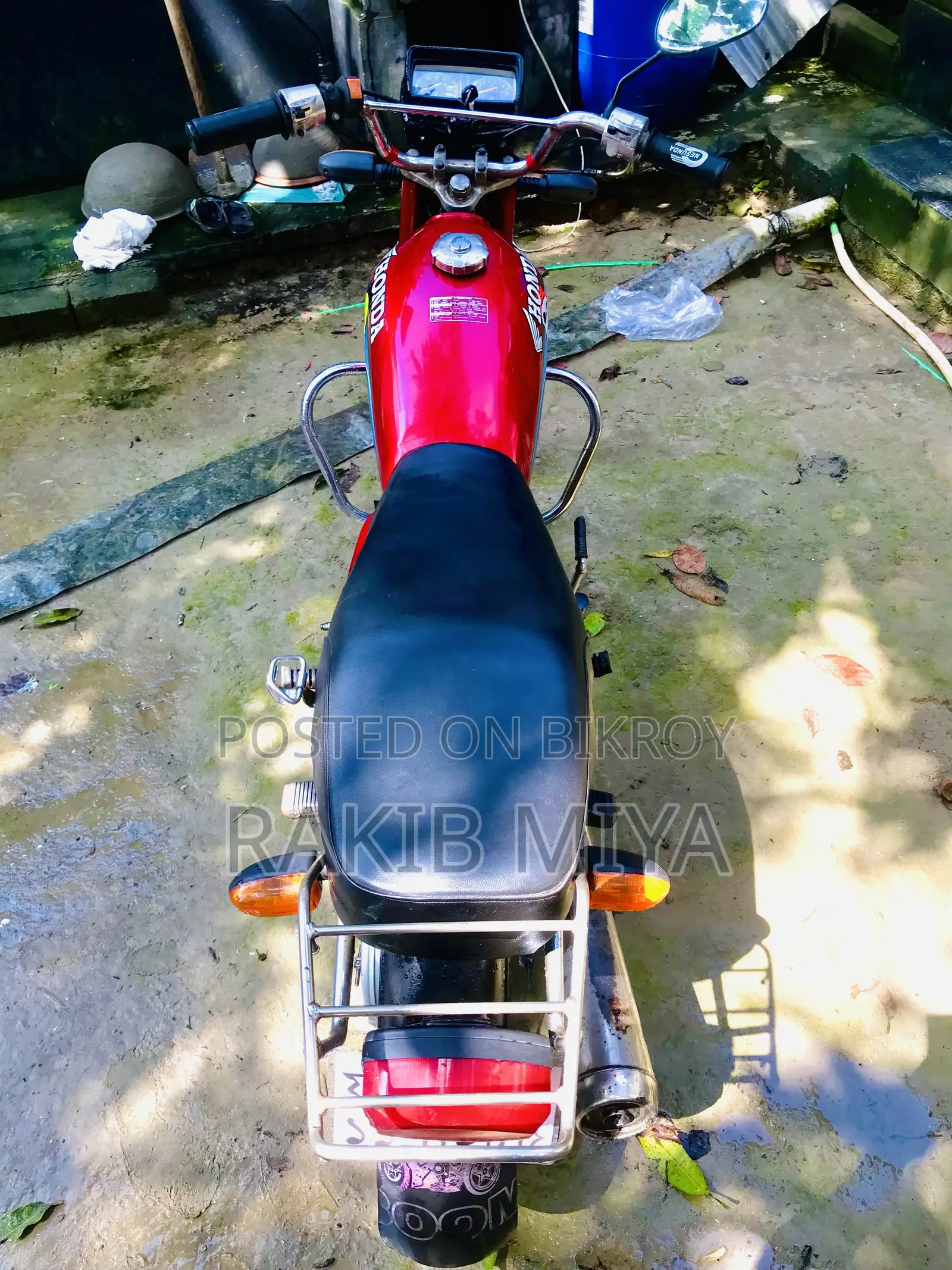 Honda 2003 Red