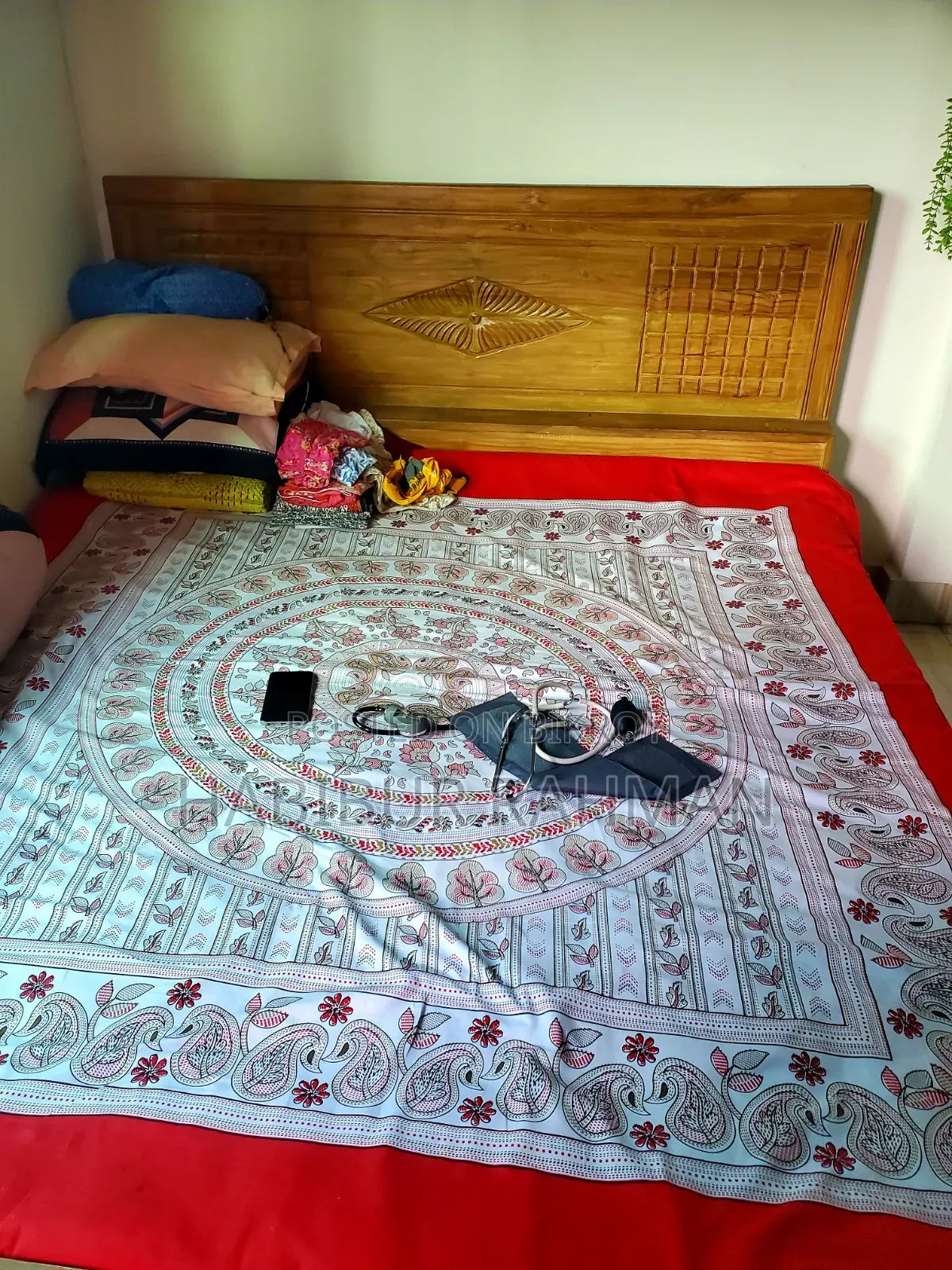 Bed + Washing Machine