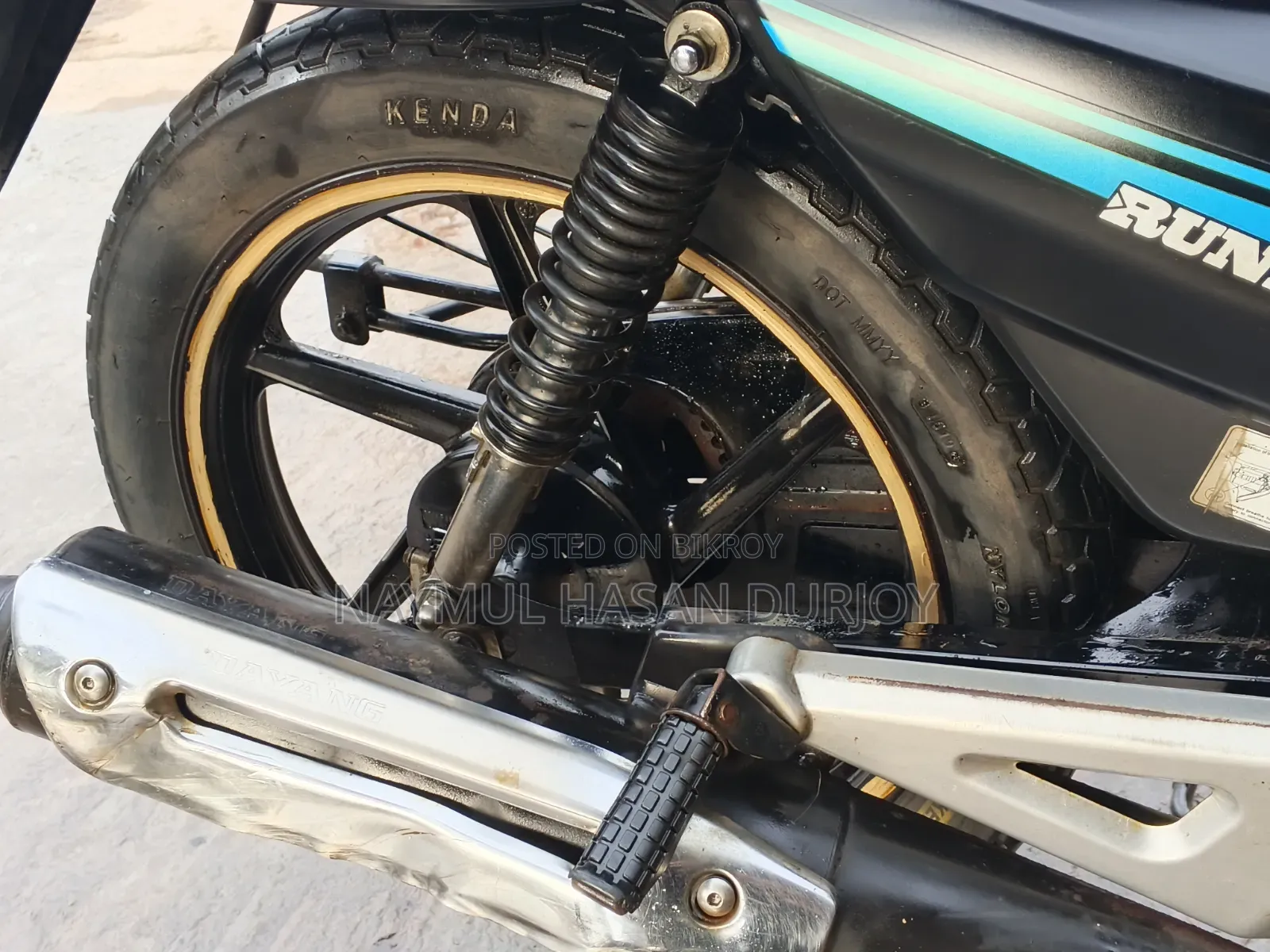 Runner Bullet 100 2020 Black