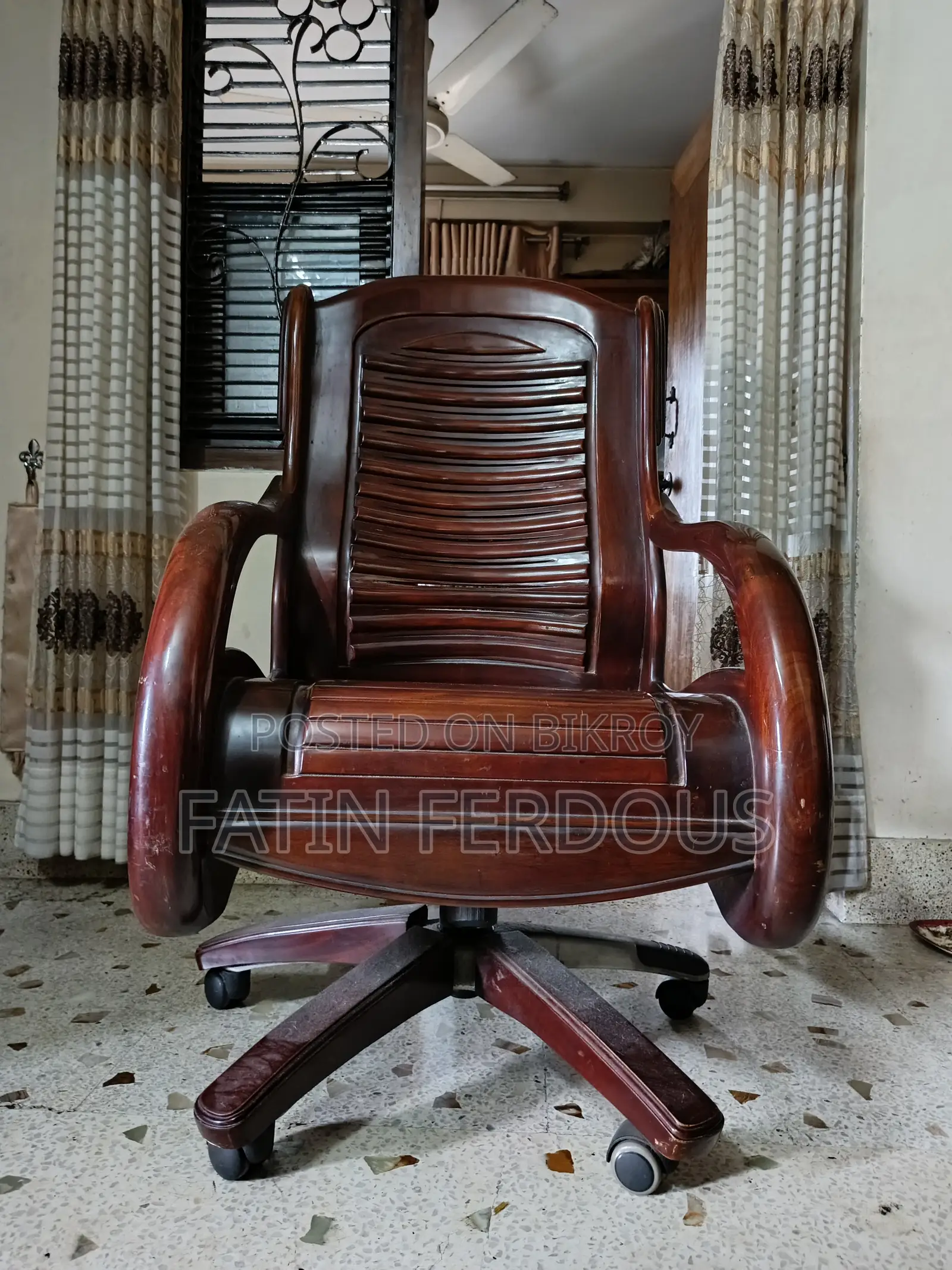 High Back Director Chair - Classic Wood (19k Fixed)