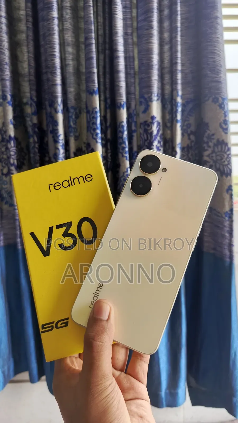 New Realme 256 GB Gold