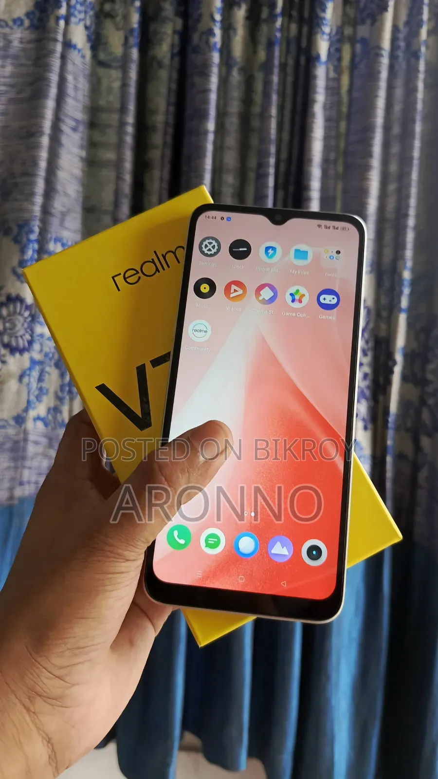 New Realme 256 GB Gold