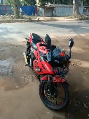 সুজুকি জিক্সার এসএফ ২০২২ লাল