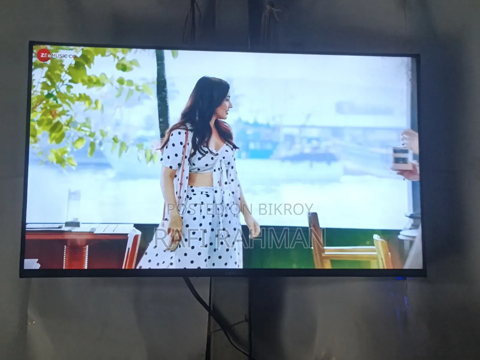 43" Siko Smart Android TV