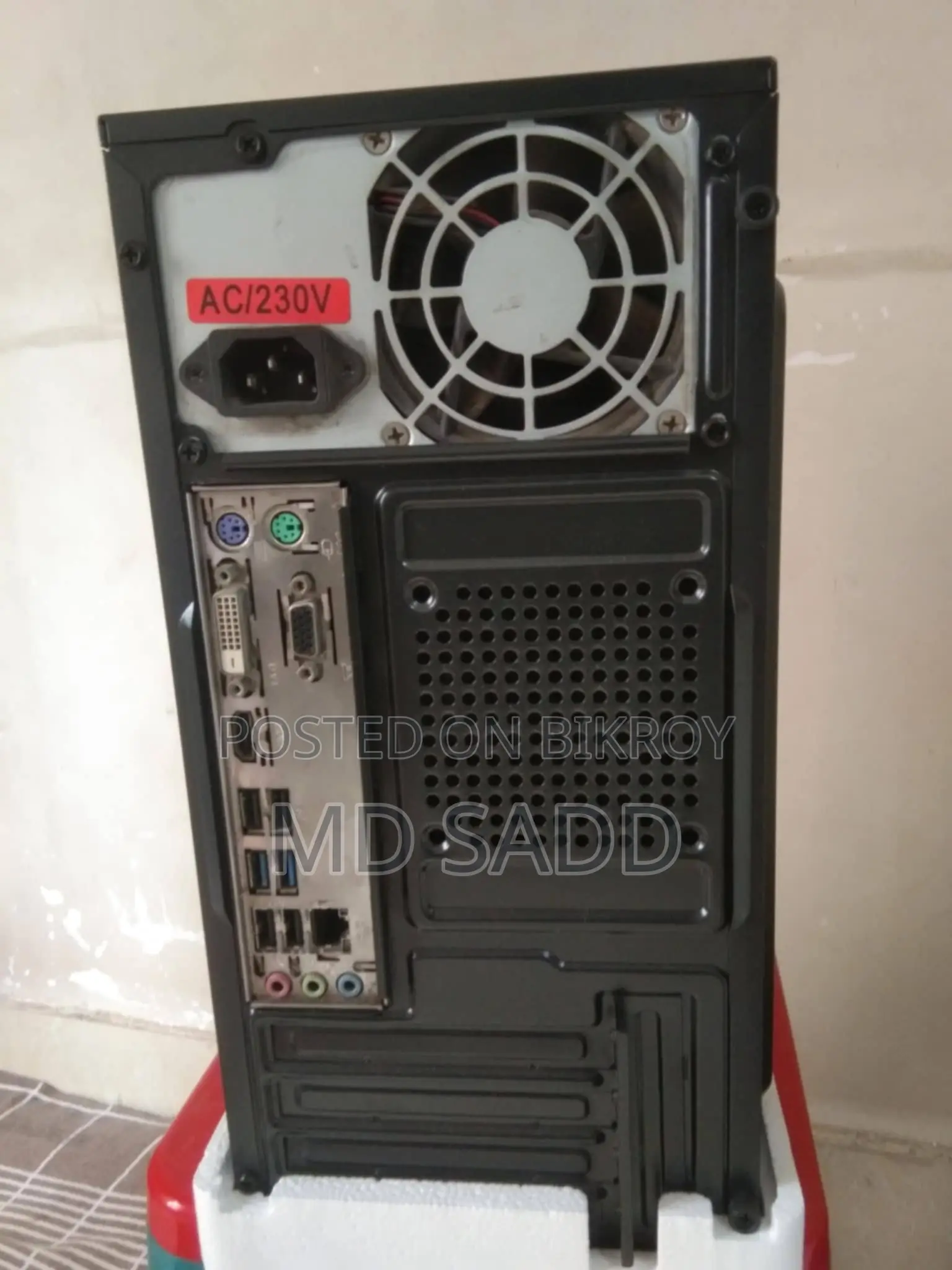 Desktop Computer Dell 4GB Intel Core i3 SSD 128GB