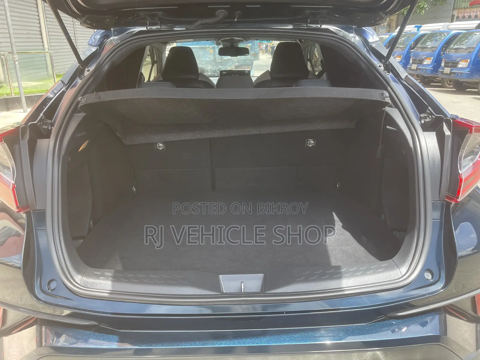 Toyota C-HR 2019 Blue