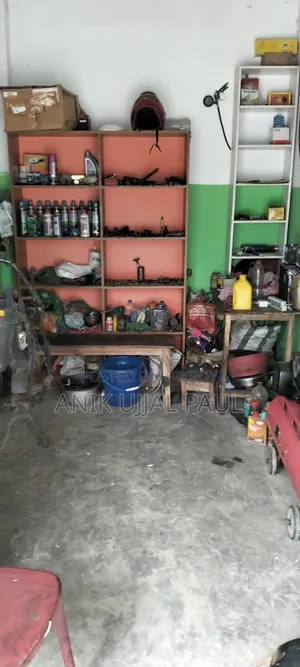 Bike servicing mechanic needed. Contact me.