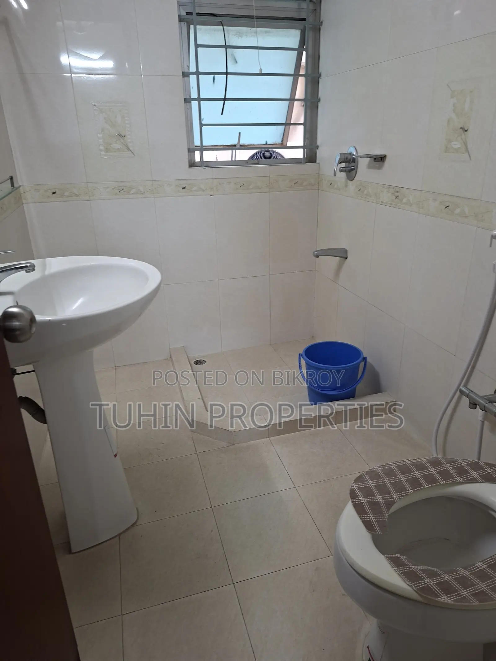 Furnished 2-Bedroom Apartment in Banani for Sale