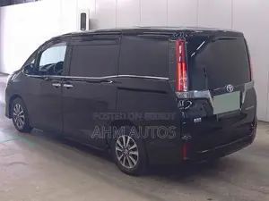 Toyota Esquire 1.8 FWD Hybrid (7 seater) 2021 Black