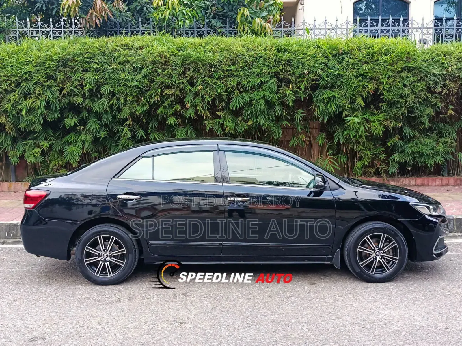 Toyota Premio 2018 Black