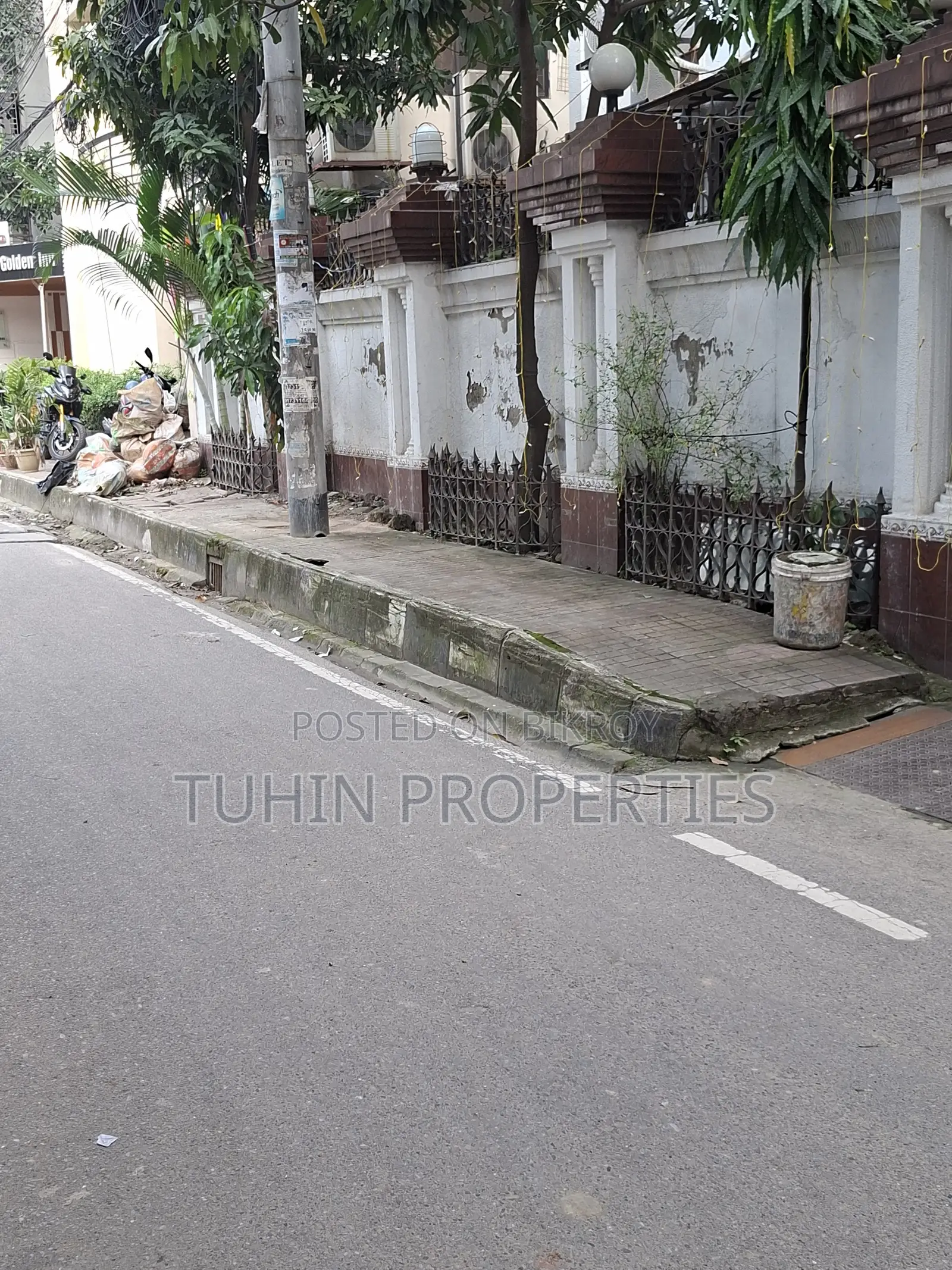 10bdrm Duplex in Banani for sale