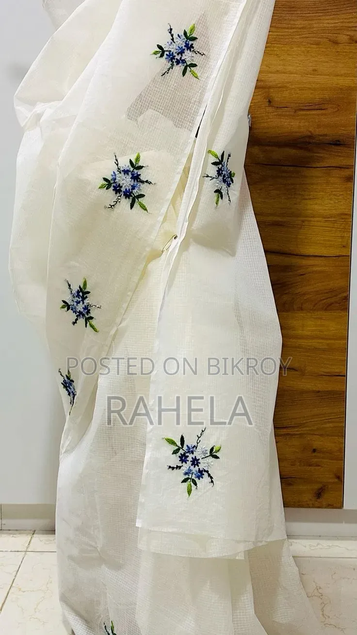 ঐশ্বর্যময়ী  স্নিগ্ধতায় নিজেকে সাজিয়ে তুলুন।   মাএ ৮০০ টাকায়