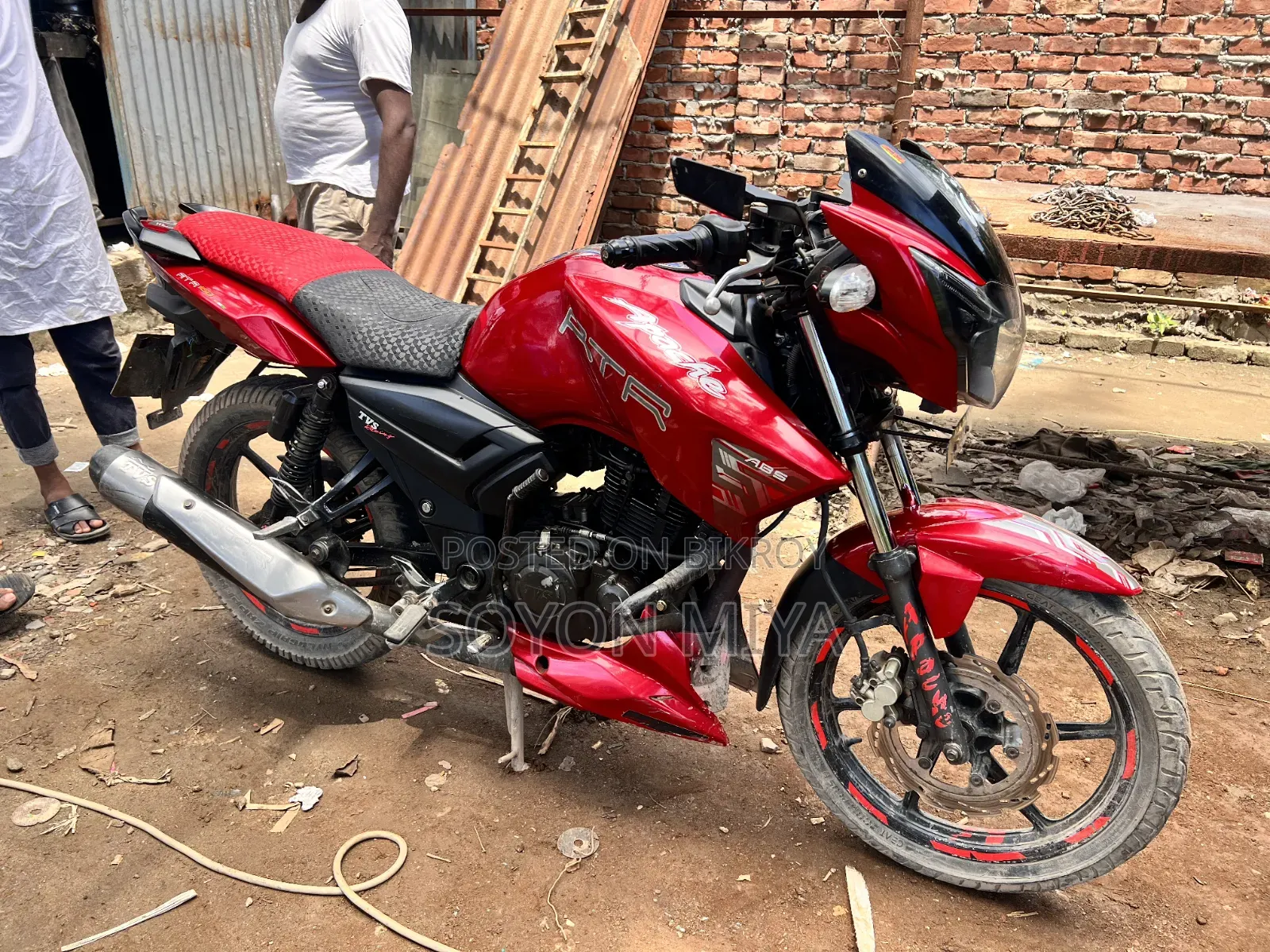 TVS Apache RTR 160 2V 2015 Red