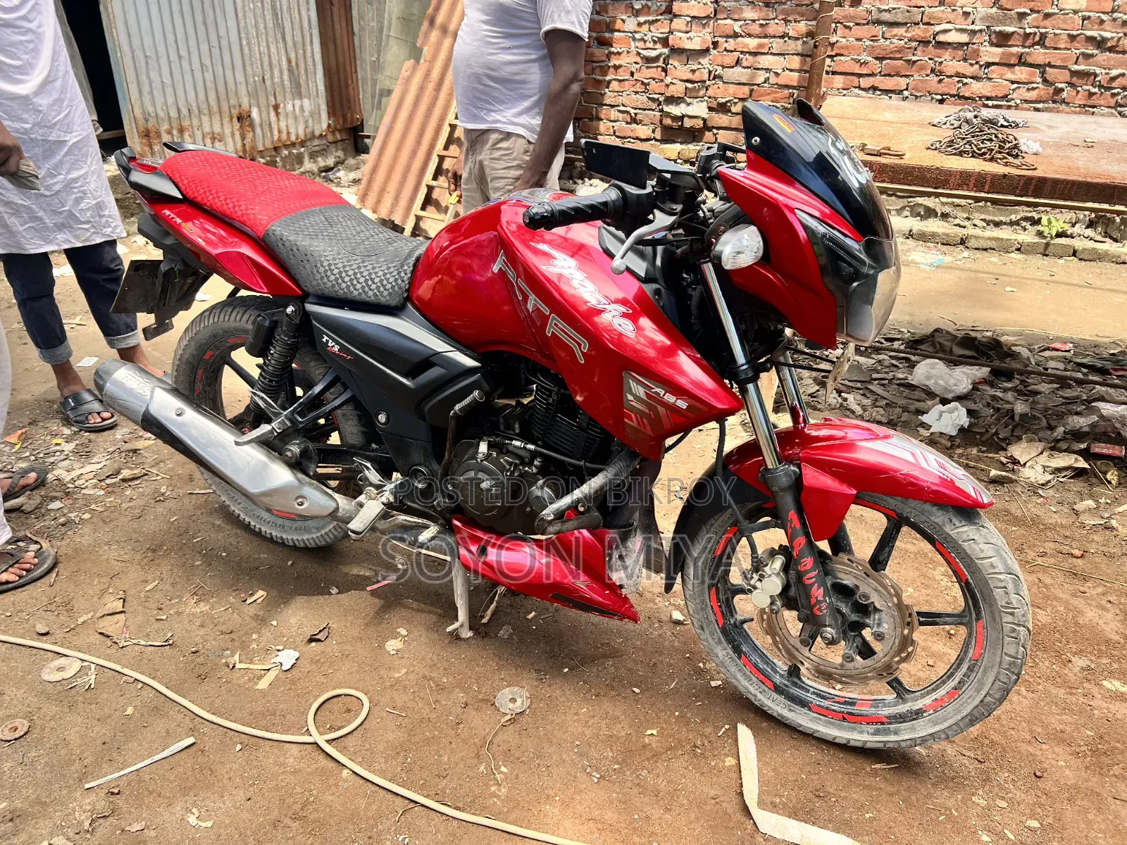 TVS Apache RTR 160 2V 2015 Red