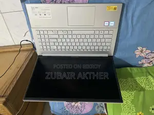 Laptop Asus Vivobook Go 15 8GB Intel SSD 512GB