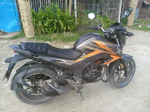 Honda Hornet 2020 Orange