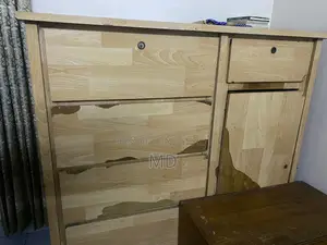 Partex-এর কাঠের ওয়ারড্রব বিক্রি হবে
