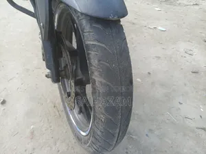 Honda Hornet 2020 Orange