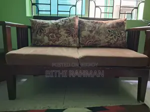 সোফা সেট বিক্রি ১৫০০০ টাকা (দামাদামি করার অপশন আছে)