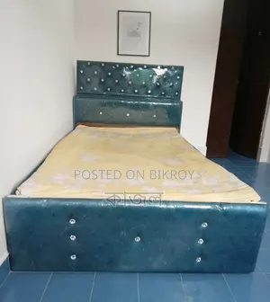 সেগুন কাঠের নান্দনিক ডিজাইনের খাট ৪/৭