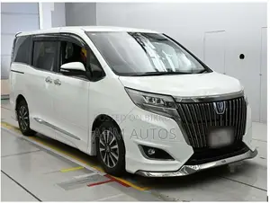 Toyota Esquire 1.8 FWD Hybrid (7 seater) 2021 Pearl