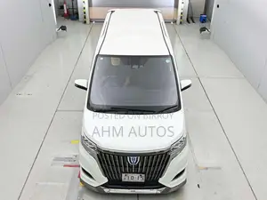 Toyota Esquire 1.8 FWD Hybrid (7 seater) 2021 Pearl