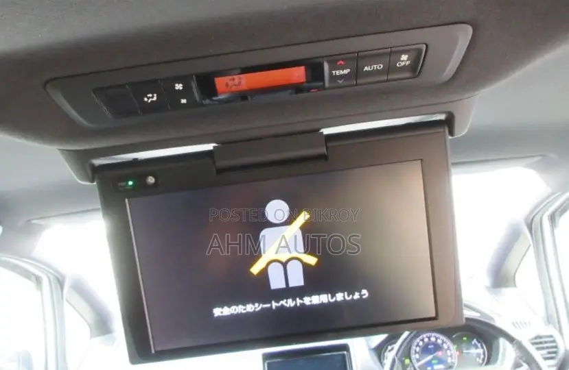Toyota Esquire 1.8 FWD Hybrid (7 seater) 2021 Pearl