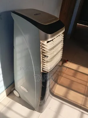 ইয়ার কোলার