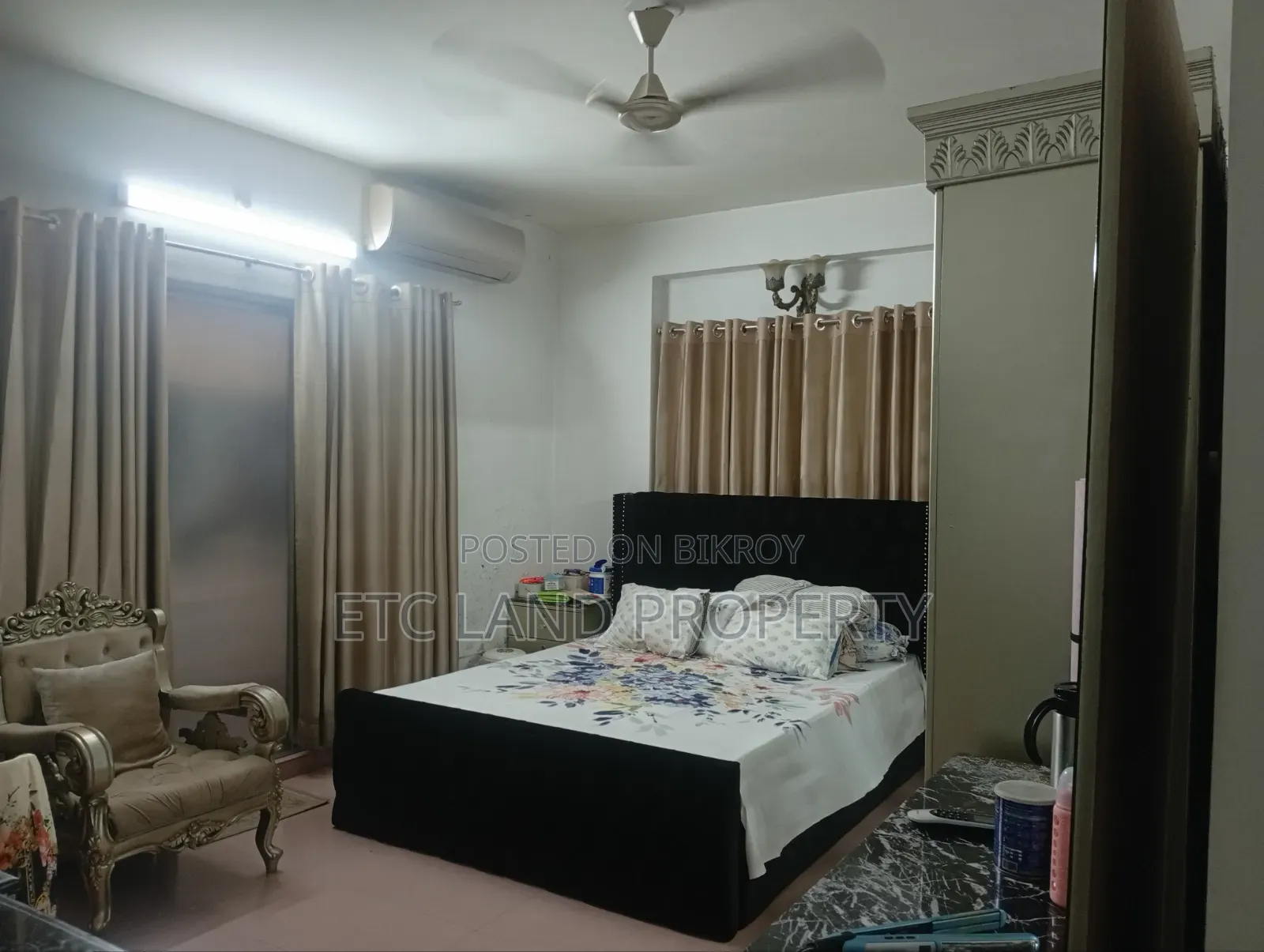ওয়ারীর লারমিনি স্ট্রিটে ৩ বেডরুমের অ্যাপার্টমেন্ট বিক্রয়