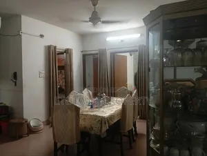 ওয়ারীর লারমিনি স্ট্রিটে ৩ বেডরুমের অ্যাপার্টমেন্ট বিক্রয়